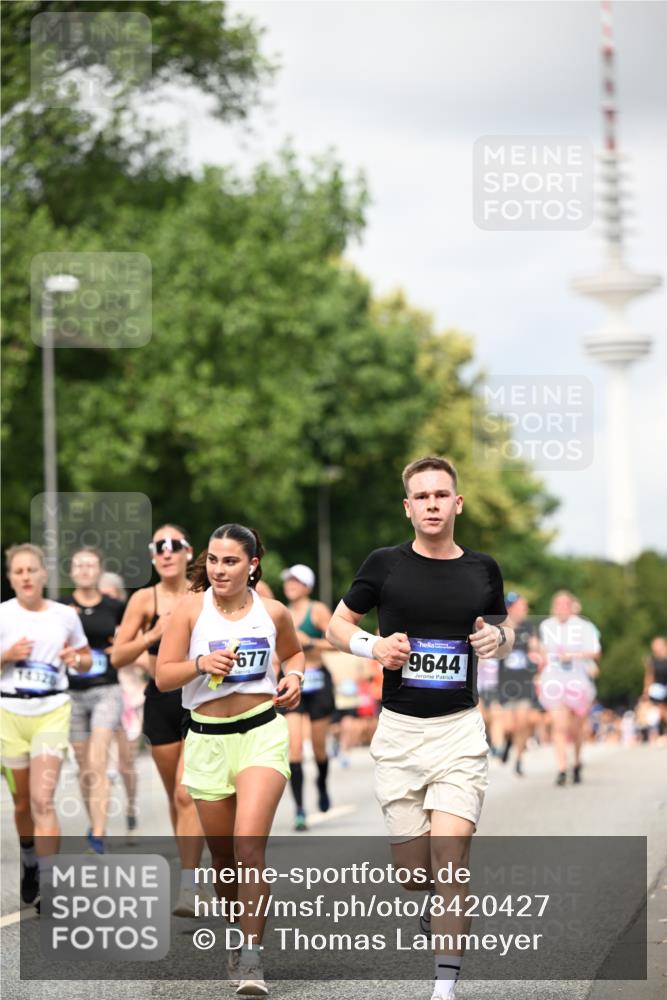 29.06.2025 - hella hamburg halbmarathon Dr. Thomas Lammeyer http://msf.ph/oto/8420427 29.06.2025 10:46:56 Kennedybrücke 1360, 1752, 1929, 1994, 2069, 2134, 2401, 2509, 2940, 2941, 3276, 3378, 3874, 4092, 4385, 4680, 4735, 4736, 5419, 6136, 6440, 6828, 6837, 7022, 7023, 7040, 7043, 7260, 7357, 7477, 7666, 8000, 8014, 8525, 8526, 9644, 9980, 10532, 10623, 10842, 11074, 11075, 11331 meine-sportfotos.de