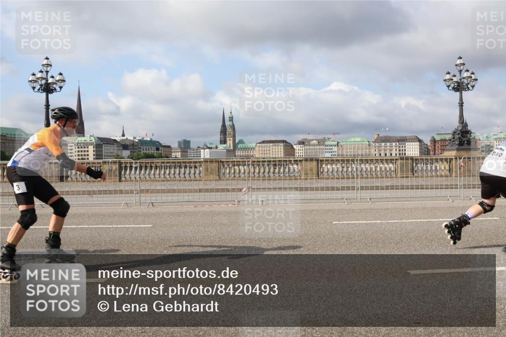 29.06.2025 - hella hamburg halbmarathon Lena Gebhardt http://msf.ph/oto/8420493 29.06.2025 08:57:40 Lombardsbrücke 3 meine-sportfotos.de