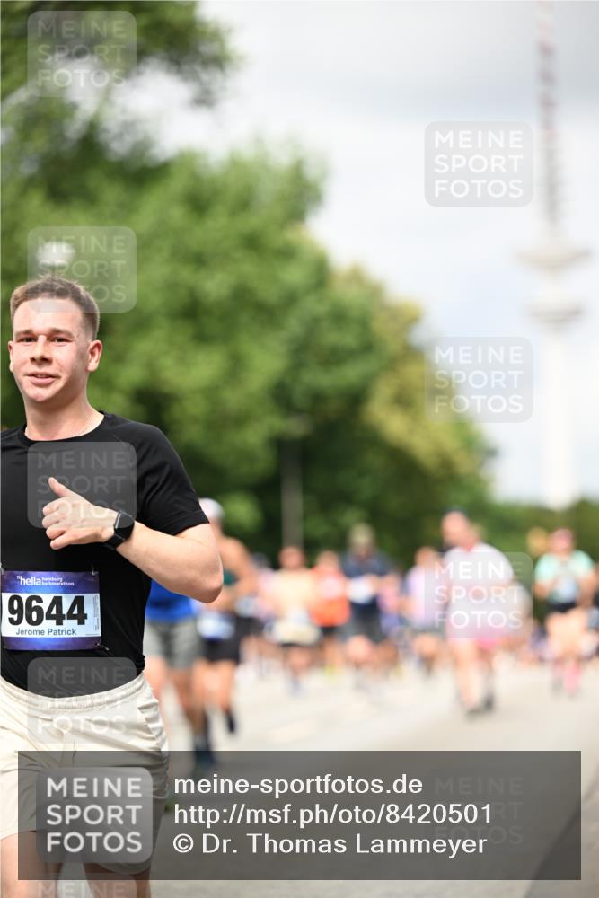 29.06.2025 - hella hamburg halbmarathon Dr. Thomas Lammeyer http://msf.ph/oto/8420501 29.06.2025 10:46:57 Kennedybrücke 1360, 1752, 1929, 1994, 2069, 2134, 2401, 2509, 2940, 2941, 3276, 3378, 3874, 4092, 4385, 4680, 4735, 4736, 4778, 5403, 5419, 6136, 6440, 6828, 6837, 7040, 7043, 7260, 7357, 7477, 7666, 8000, 8014, 8525, 8526, 9644, 9980, 10532, 10623, 10697, 10842, 11074, 11075, 11331 meine-sportfotos.de