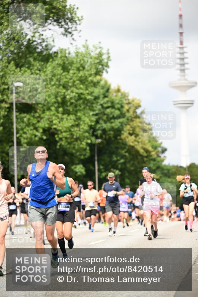 29.06.2025 - hella hamburg halbmarathon Dr. Thomas Lammeyer http://msf.ph/oto/8420514 29.06.2025 10:46:58 Kennedybrücke 1360, 1656, 1752, 1929, 1994, 2069, 2134, 2401, 2509, 2940, 2941, 3378, 3874, 4092, 4385, 4680, 4735, 4736, 4778, 5403, 5419, 6136, 6440, 6828, 6837, 7040, 7043, 7260, 7357, 7477, 7666, 8000, 8014, 8525, 8526, 9644, 9980, 10532, 10623, 10697, 10734, 10842, 11074, 11075, 11331 meine-sportfotos.de