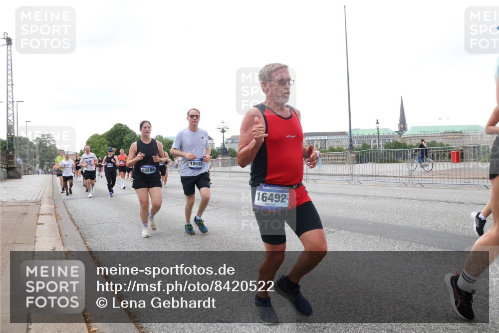 29.06.2025 - hella hamburg halbmarathon Lena Gebhardt http://msf.ph/oto/8420522 29.06.2025 10:52:26 Lombardsbrücke 10634, 13286, 13538, 16492, 1369, 1418, 1826, 1978, 2362, 2420, 2528, 2983, 3038, 3140, 3227, 3645, 4087, 4273, 4436, 4591, 4598, 4606, 4815, 5062, 5262, 5360, 6386, 6403, 6404, 6406, 6456, 6671, 6985, 7511, 7690, 7691, 7735, 7812, 8194, 8196, 8250, 8251, 8621, 9068, 9070, 9103, 9368, 9460, 9730, 9731, 10080, 10296, 10342, 10392, 10600, 10634, 10673, 10879, 10884, 10928, 11084, 11126, 11127, 11297, 11375, 11736, 11899, 11974, 12546, 12558, 12994 meine-sportfotos.de