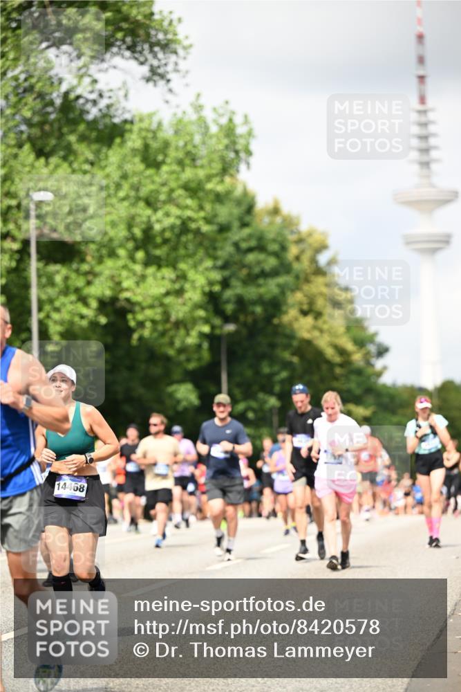 29.06.2025 - hella hamburg halbmarathon Dr. Thomas Lammeyer http://msf.ph/oto/8420578 29.06.2025 10:47:00 Kennedybrücke 1150, 1360, 1656, 1752, 1929, 1994, 2069, 2134, 2401, 2509, 2940, 2941, 3378, 3874, 4092, 4680, 4778, 5403, 5419, 6136, 6440, 6764, 6828, 6837, 7040, 7043, 7260, 7357, 7477, 7515, 7666, 8000, 8014, 8525, 8526, 9644, 9980, 10008, 10532, 10623, 10697, 10734, 10842, 11074, 11075, 11331 meine-sportfotos.de