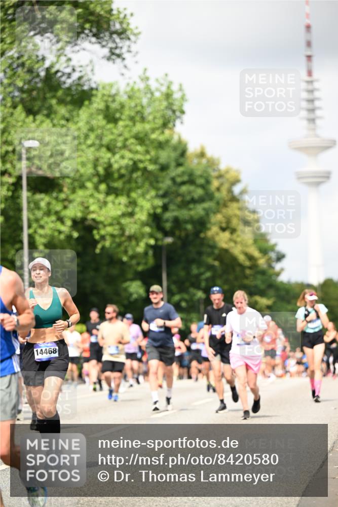 29.06.2025 - hella hamburg halbmarathon Dr. Thomas Lammeyer http://msf.ph/oto/8420580 29.06.2025 10:47:00 Kennedybrücke 1150, 1360, 1656, 1752, 1929, 1994, 2069, 2134, 2401, 2509, 2940, 2941, 3378, 3874, 4092, 4680, 4778, 5403, 5419, 6136, 6440, 6764, 6828, 6837, 7040, 7043, 7260, 7357, 7477, 7515, 7666, 8000, 8014, 8525, 8526, 9644, 9980, 10008, 10532, 10623, 10697, 10734, 10842, 11074, 11075, 11331 meine-sportfotos.de