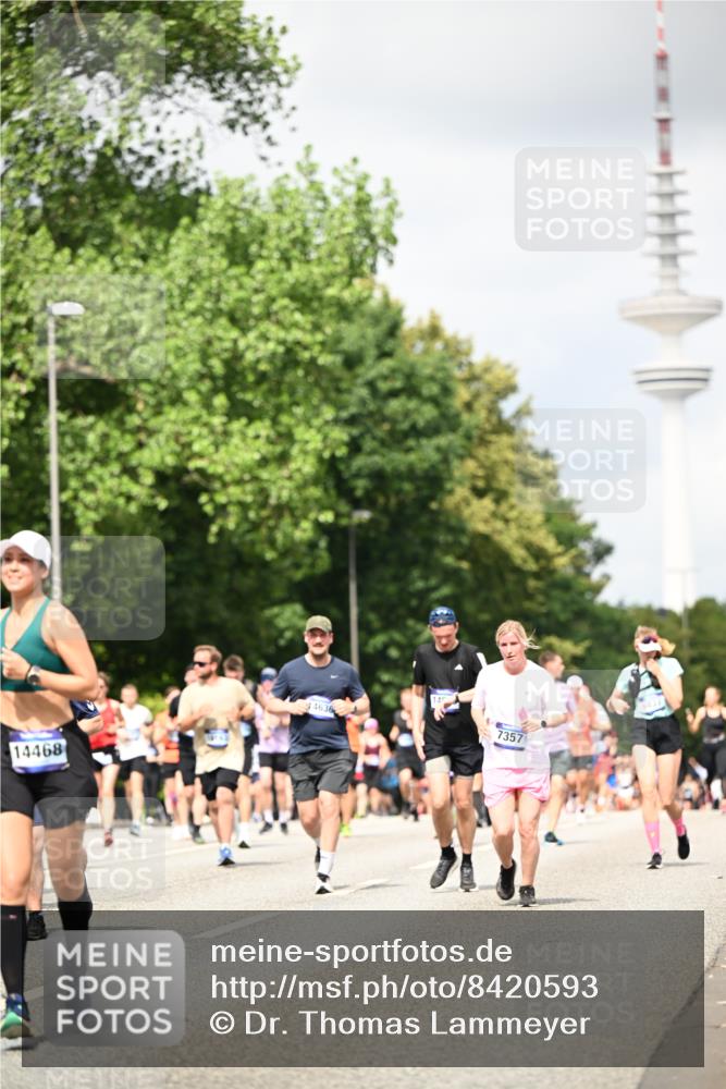 29.06.2025 - hella hamburg halbmarathon Dr. Thomas Lammeyer http://msf.ph/oto/8420593 29.06.2025 10:47:00 Kennedybrücke 1150, 1360, 1656, 1752, 1929, 1994, 2069, 2134, 2401, 2509, 2940, 2941, 3378, 3874, 4092, 4680, 4778, 5403, 5419, 6136, 6440, 6764, 6828, 6837, 7040, 7043, 7260, 7357, 7477, 7515, 7666, 8000, 8014, 8525, 8526, 9644, 9980, 10008, 10532, 10623, 10697, 10734, 10842, 11074, 11075, 11331 meine-sportfotos.de