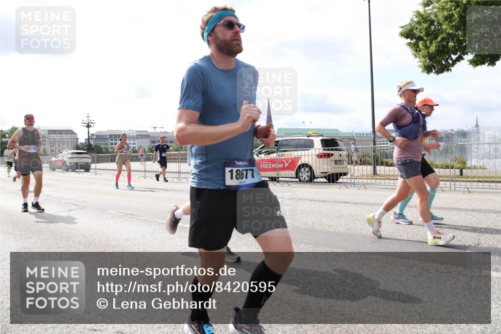 29.06.2025 - hella hamburg halbmarathon Lena Gebhardt http://msf.ph/oto/8420595 29.06.2025 10:18:24 Lombardsbrücke 4710, 18677, 1159, 1160, 1234, 1268, 1325, 1554, 1641, 1820, 1982, 2087, 2147, 2335, 2634, 2703, 2931, 3125, 3202, 3321, 3482, 3529, 3977, 4123, 4383, 4710, 4738, 4802, 4804, 5909, 5910, 6270, 6332, 6533, 7094, 7160, 7454, 7641, 7649, 7838, 7882, 7883, 8067, 8128, 8248, 8341, 8607, 8665, 9222, 9276, 9505, 9539, 9586, 9658, 9717, 9734, 9748, 9834, 9844, 10172, 10332, 10502, 10659, 10687, 10908, 12498, 12541, 12548, 12552, 12703, 13341 meine-sportfotos.de
