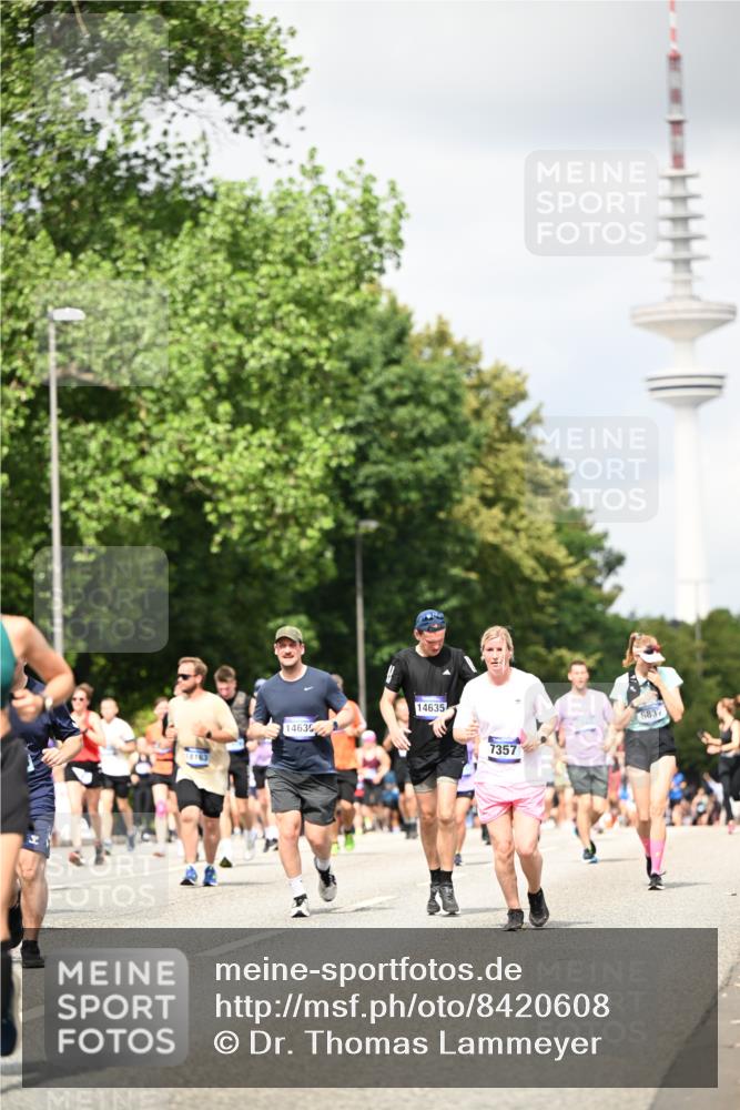 29.06.2025 - hella hamburg halbmarathon Dr. Thomas Lammeyer http://msf.ph/oto/8420608 29.06.2025 10:47:01 Kennedybrücke 1150, 1360, 1656, 1752, 1929, 1994, 2134, 2401, 2509, 2580, 2940, 2941, 3378, 3874, 4092, 4680, 4778, 5403, 5419, 6136, 6440, 6764, 6828, 6837, 7040, 7043, 7260, 7357, 7477, 7515, 7666, 8000, 8525, 8526, 9644, 9980, 10008, 10623, 10697, 10734, 10842, 11074, 11075, 11331 meine-sportfotos.de
