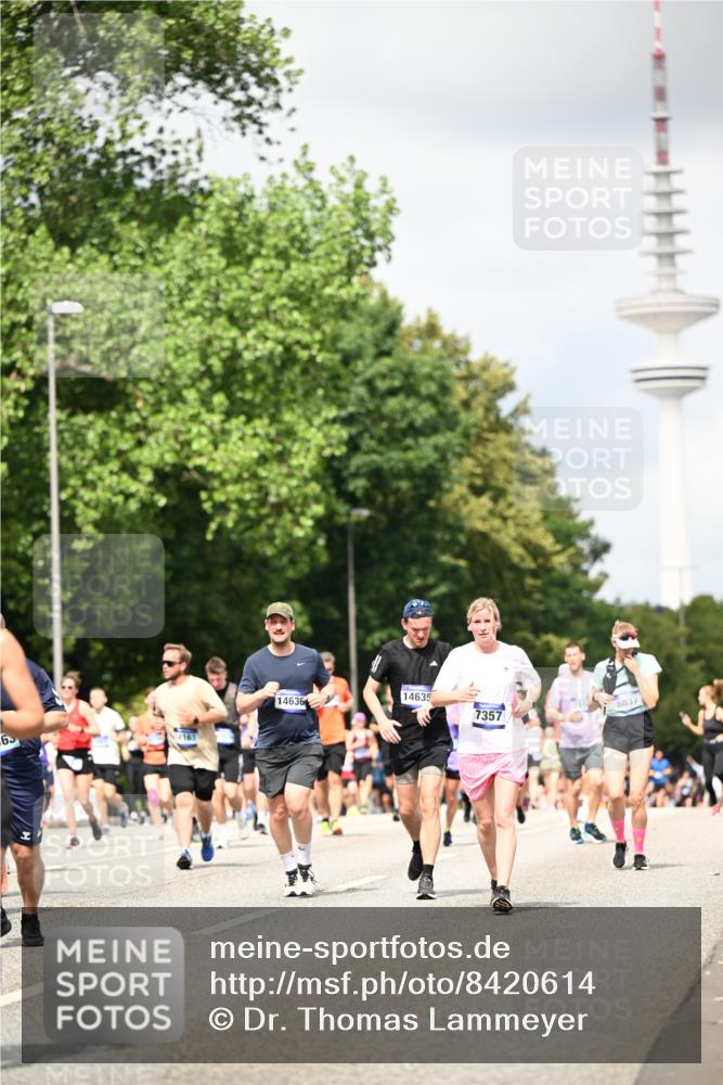 29.06.2025 - hella hamburg halbmarathon Dr. Thomas Lammeyer http://msf.ph/oto/8420614 29.06.2025 10:47:01 Kennedybrücke 1150, 1360, 1656, 1752, 1929, 1994, 2134, 2401, 2509, 2580, 2940, 2941, 3378, 3874, 4092, 4680, 4778, 5403, 5419, 6136, 6440, 6764, 6828, 6837, 7040, 7043, 7260, 7357, 7477, 7515, 7666, 8000, 8525, 8526, 9644, 9980, 10008, 10623, 10697, 10734, 10842, 11074, 11075, 11331 meine-sportfotos.de
