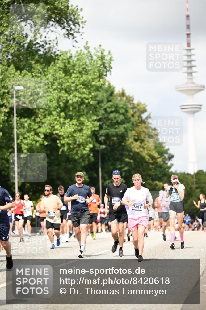 29.06.2025 - hella hamburg halbmarathon Dr. Thomas Lammeyer http://msf.ph/oto/8420618 29.06.2025 10:47:01 Kennedybrücke 1150, 1360, 1656, 1752, 1929, 1994, 2134, 2401, 2509, 2580, 2940, 2941, 3378, 3874, 4092, 4680, 4778, 5403, 5419, 6136, 6440, 6764, 6828, 6837, 7040, 7043, 7260, 7357, 7477, 7515, 7666, 8000, 8525, 8526, 9644, 9980, 10008, 10623, 10697, 10734, 10842, 11074, 11075, 11331 meine-sportfotos.de