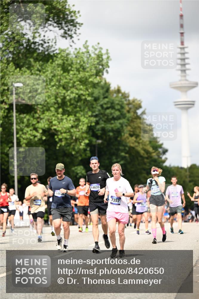 29.06.2025 - hella hamburg halbmarathon Dr. Thomas Lammeyer http://msf.ph/oto/8420650 29.06.2025 10:47:02 Kennedybrücke 1150, 1360, 1656, 1752, 1929, 1994, 2134, 2401, 2509, 2580, 2940, 2941, 3378, 3874, 4092, 4680, 4778, 5403, 5419, 6136, 6440, 6764, 6828, 6837, 7040, 7043, 7260, 7357, 7477, 7515, 7666, 8000, 8161, 8525, 8526, 9644, 9980, 10008, 10623, 10697, 10734, 10842, 11074, 11075, 11331 meine-sportfotos.de
