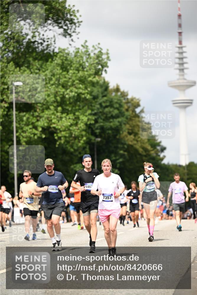 29.06.2025 - hella hamburg halbmarathon Dr. Thomas Lammeyer http://msf.ph/oto/8420666 29.06.2025 10:47:02 Kennedybrücke 1150, 1360, 1656, 1752, 1929, 1994, 2134, 2401, 2509, 2580, 2940, 2941, 3378, 3874, 4092, 4680, 4778, 5403, 5419, 6136, 6440, 6764, 6828, 6837, 7040, 7043, 7260, 7357, 7477, 7515, 7666, 8000, 8161, 8525, 8526, 9644, 9980, 10008, 10623, 10697, 10734, 10842, 11074, 11075, 11331 meine-sportfotos.de