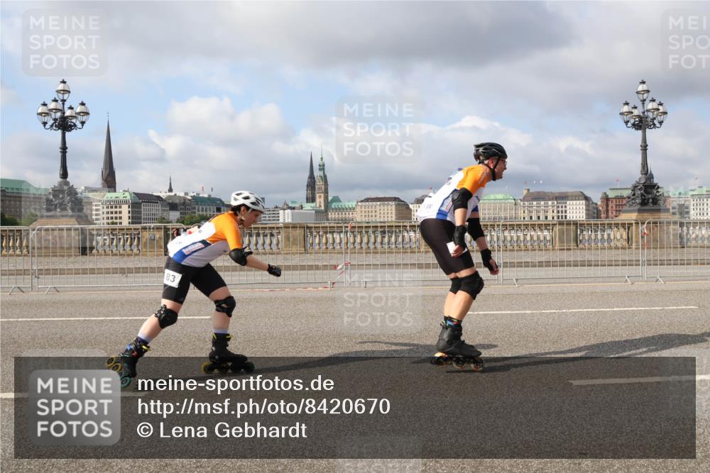 29.06.2025 - hella hamburg halbmarathon Lena Gebhardt http://msf.ph/oto/8420670 29.06.2025 08:57:40 Lombardsbrücke 0000, 83 meine-sportfotos.de