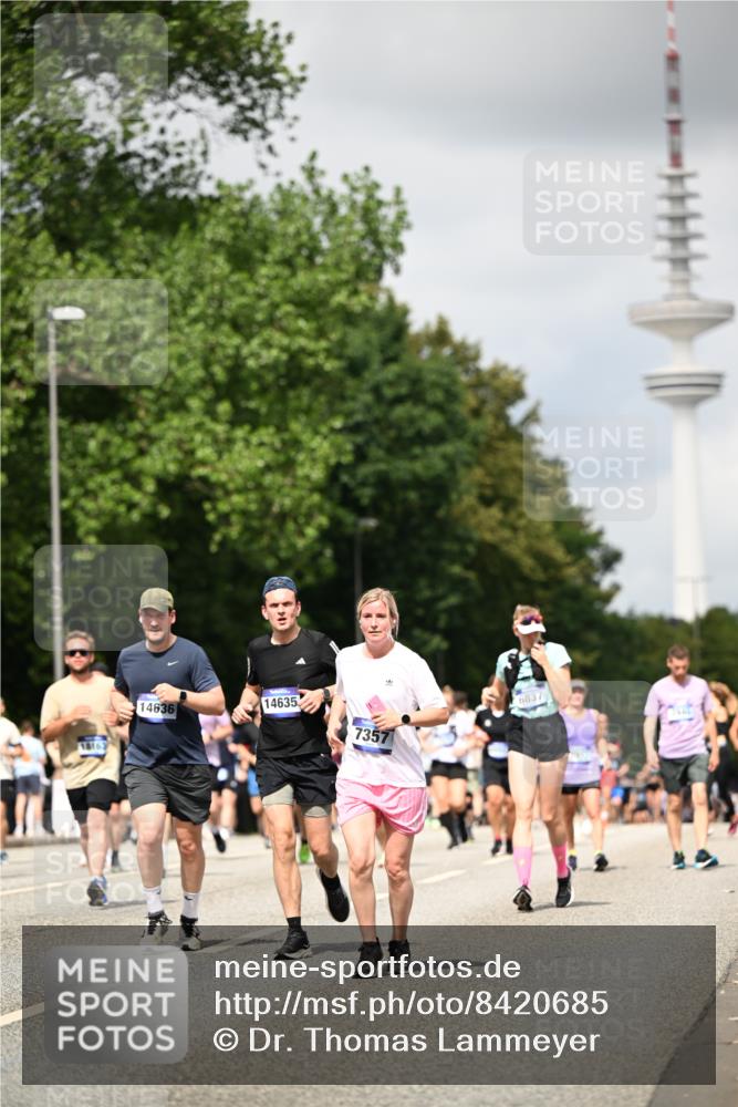 29.06.2025 - hella hamburg halbmarathon Dr. Thomas Lammeyer http://msf.ph/oto/8420685 29.06.2025 10:47:03 Kennedybrücke 1150, 1360, 1656, 1752, 1929, 1994, 2134, 2401, 2509, 2580, 2940, 2941, 3378, 3874, 4092, 4680, 4778, 5403, 5419, 6136, 6440, 6764, 6828, 6837, 7040, 7043, 7260, 7357, 7477, 7515, 7666, 8000, 8161, 8525, 8526, 9644, 9980, 10008, 10623, 10697, 10734, 10842, 11074, 11075, 11331 meine-sportfotos.de