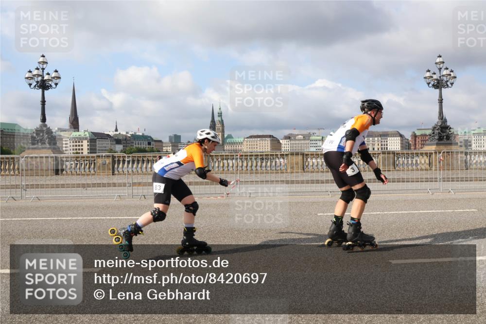 29.06.2025 - hella hamburg halbmarathon Lena Gebhardt http://msf.ph/oto/8420697 29.06.2025 08:57:41 Lombardsbrücke 3 meine-sportfotos.de