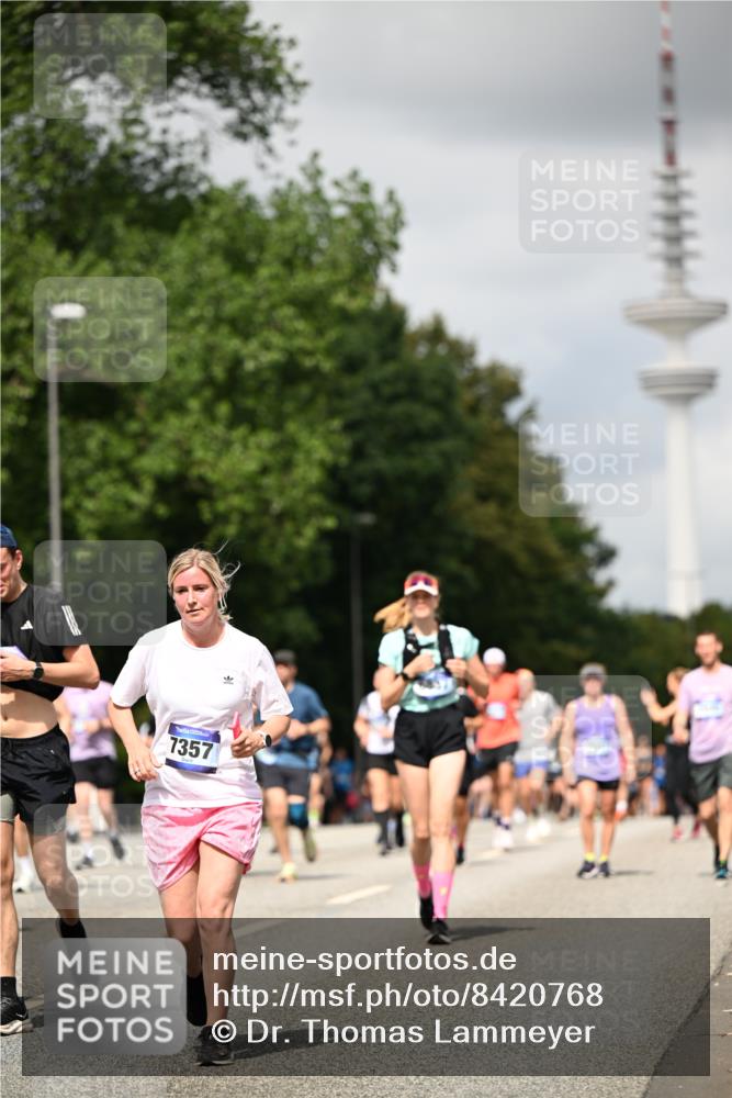 29.06.2025 - hella hamburg halbmarathon Dr. Thomas Lammeyer http://msf.ph/oto/8420768 29.06.2025 10:47:05 Kennedybrücke 1150, 1360, 1656, 1752, 1929, 1994, 2134, 2401, 2509, 2580, 2940, 2941, 3378, 3874, 4092, 4680, 4778, 5403, 5419, 6136, 6440, 6764, 6828, 6837, 7040, 7043, 7260, 7357, 7477, 7515, 7557, 7666, 8000, 8161, 8435, 8525, 8526, 9644, 9980, 10008, 10623, 10697, 10734, 10842, 11074, 11075, 11331 meine-sportfotos.de