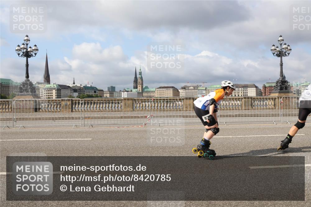 29.06.2025 - hella hamburg halbmarathon Lena Gebhardt http://msf.ph/oto/8420785 29.06.2025 08:57:41 Lombardsbrücke 83 meine-sportfotos.de