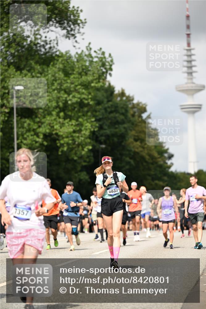 29.06.2025 - hella hamburg halbmarathon Dr. Thomas Lammeyer http://msf.ph/oto/8420801 29.06.2025 10:47:06 Kennedybrücke 1150, 1360, 1656, 1752, 1929, 1994, 2134, 2401, 2450, 2509, 2580, 2940, 2941, 3378, 3874, 4092, 4680, 4778, 5403, 5419, 6136, 6440, 6764, 6828, 6837, 7043, 7260, 7357, 7477, 7515, 7557, 7666, 8000, 8161, 8435, 8525, 8526, 9644, 9980, 10008, 10623, 10697, 10734, 10842, 10899, 11074, 11075, 11331 meine-sportfotos.de