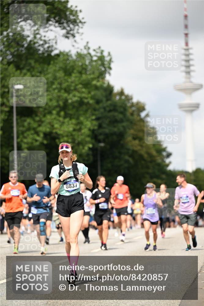 29.06.2025 - hella hamburg halbmarathon Dr. Thomas Lammeyer http://msf.ph/oto/8420857 29.06.2025 10:47:07 Kennedybrücke 1150, 1360, 1656, 1752, 1929, 1994, 2134, 2401, 2450, 2509, 2580, 2940, 2941, 3378, 3874, 4092, 4334, 4778, 5268, 5403, 5419, 6136, 6440, 6764, 6828, 6837, 7043, 7260, 7357, 7477, 7515, 7557, 7666, 8000, 8161, 8435, 8525, 8526, 9644, 9980, 10008, 10623, 10697, 10734, 10899, 11074, 11075, 11331 meine-sportfotos.de