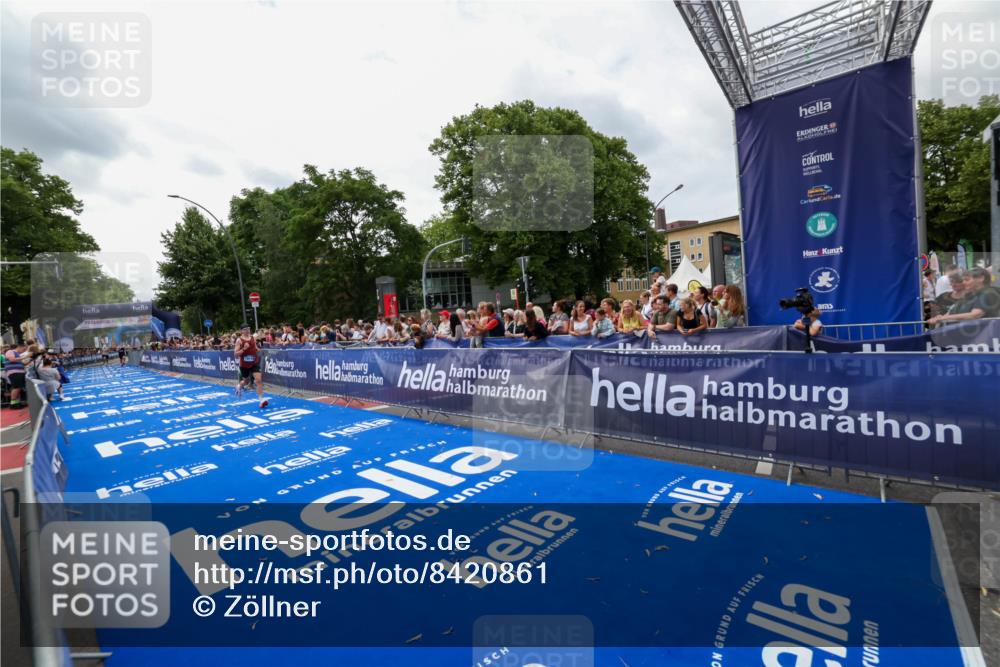 29.06.2025 - hella hamburg halbmarathon Zöllner http://msf.ph/oto/8420861 29.06.2025 10:31:31 Ziel 19118 meine-sportfotos.de