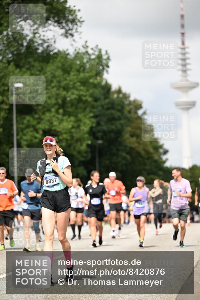 29.06.2025 - hella hamburg halbmarathon Dr. Thomas Lammeyer http://msf.ph/oto/8420876 29.06.2025 10:47:08 Kennedybrücke 1150, 1360, 1656, 1752, 1929, 1994, 2134, 2401, 2450, 2509, 2580, 2940, 2941, 3378, 3874, 4092, 4334, 4778, 4892, 5268, 5403, 5419, 6136, 6440, 6764, 6828, 6837, 7043, 7260, 7357, 7477, 7515, 7557, 7666, 8000, 8161, 8435, 8525, 8526, 9644, 9980, 10008, 10623, 10697, 10734, 10899, 11074, 11075, 11331 meine-sportfotos.de