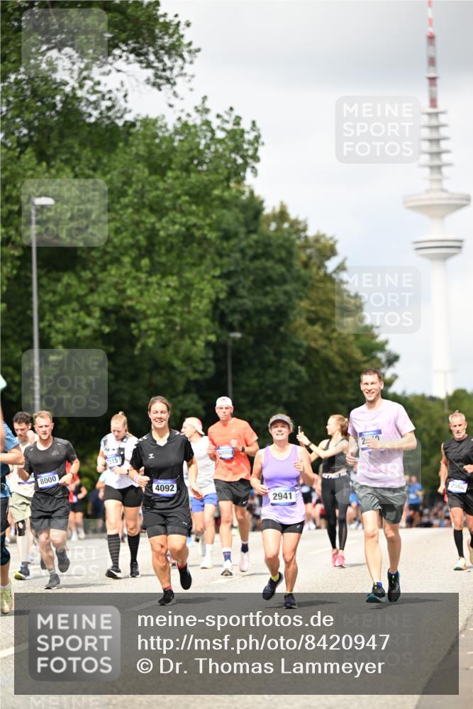 29.06.2025 - hella hamburg halbmarathon Dr. Thomas Lammeyer http://msf.ph/oto/8420947 29.06.2025 10:47:09 Kennedybrücke 1150, 1360, 1656, 1752, 1929, 1994, 2134, 2401, 2450, 2509, 2580, 2940, 2941, 3378, 3874, 4092, 4334, 4778, 4891, 4892, 5268, 5403, 6136, 6440, 6764, 6828, 6837, 7260, 7357, 7477, 7515, 7557, 7666, 8000, 8161, 8435, 8525, 8526, 9644, 9980, 10008, 10697, 10734, 10899, 11074, 11075, 11331 meine-sportfotos.de