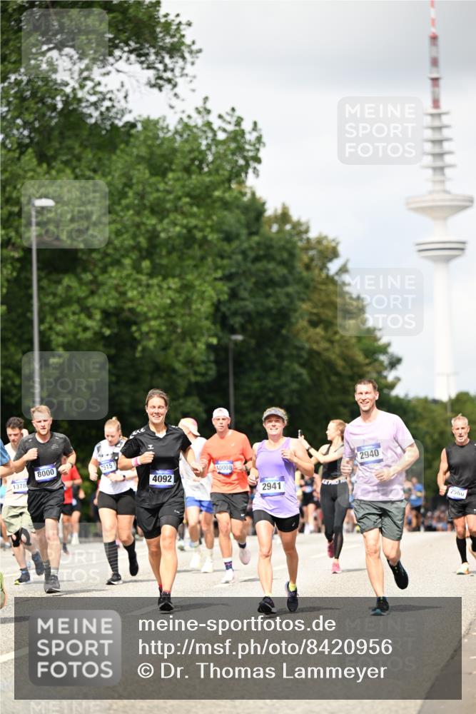 29.06.2025 - hella hamburg halbmarathon Dr. Thomas Lammeyer http://msf.ph/oto/8420956 29.06.2025 10:47:09 Kennedybrücke 1150, 1360, 1656, 1752, 1929, 1994, 2134, 2401, 2450, 2509, 2580, 2940, 2941, 3378, 3874, 4092, 4334, 4778, 4891, 4892, 5268, 5403, 6136, 6440, 6764, 6828, 6837, 7260, 7357, 7477, 7515, 7557, 7666, 8000, 8161, 8435, 8525, 8526, 9644, 9980, 10008, 10697, 10734, 10899, 11074, 11075, 11331 meine-sportfotos.de