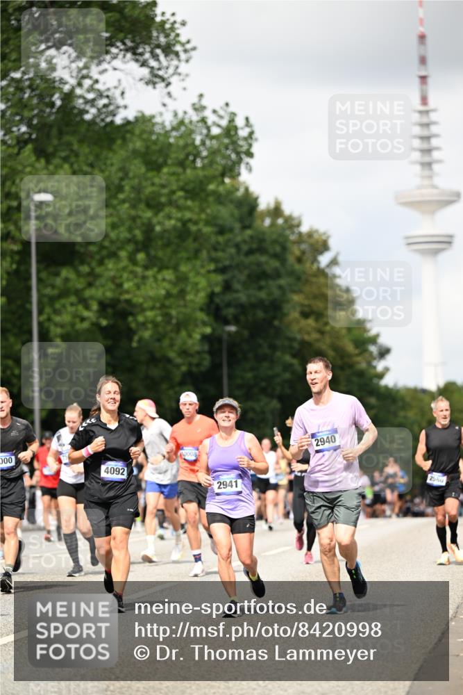 29.06.2025 - hella hamburg halbmarathon Dr. Thomas Lammeyer http://msf.ph/oto/8420998 29.06.2025 10:47:10 Kennedybrücke 1150, 1360, 1656, 1752, 1929, 1994, 2134, 2401, 2450, 2509, 2580, 2940, 2941, 3378, 3874, 4092, 4334, 4778, 4891, 4892, 5268, 5403, 6136, 6440, 6764, 6828, 6837, 7260, 7357, 7477, 7515, 7557, 7666, 8000, 8161, 8435, 8525, 8526, 9980, 10008, 10697, 10734, 10899, 11074, 11075, 11331 meine-sportfotos.de