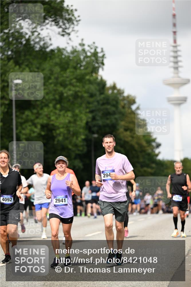 29.06.2025 - hella hamburg halbmarathon Dr. Thomas Lammeyer http://msf.ph/oto/8421048 29.06.2025 10:47:11 Kennedybrücke 1150, 1360, 1656, 1929, 1994, 2401, 2450, 2509, 2580, 2940, 2941, 3378, 3874, 4092, 4334, 4778, 4891, 4892, 5268, 5403, 6136, 6440, 6764, 6828, 6837, 7260, 7357, 7477, 7515, 7557, 7666, 8000, 8161, 8435, 8525, 8526, 9304, 9980, 10008, 10697, 10734, 10899, 11331 meine-sportfotos.de