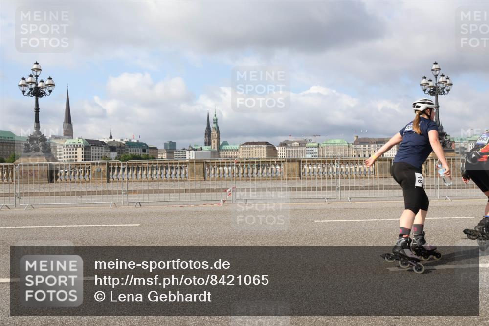 29.06.2025 - hella hamburg halbmarathon Lena Gebhardt http://msf.ph/oto/8421065 29.06.2025 08:57:42 Lombardsbrücke 8, 463 meine-sportfotos.de