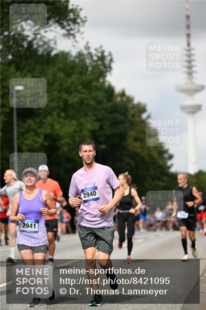 29.06.2025 - hella hamburg halbmarathon Dr. Thomas Lammeyer http://msf.ph/oto/8421095 29.06.2025 10:47:12 Kennedybrücke 1150, 1360, 1656, 1929, 1994, 2401, 2450, 2509, 2580, 2940, 2941, 3378, 3874, 4092, 4334, 4778, 4891, 4892, 5268, 5403, 6440, 6764, 6828, 6837, 7260, 7357, 7477, 7515, 7557, 7666, 8000, 8161, 8435, 8525, 8526, 9304, 9980, 10008, 10697, 10734, 10899, 11331 meine-sportfotos.de