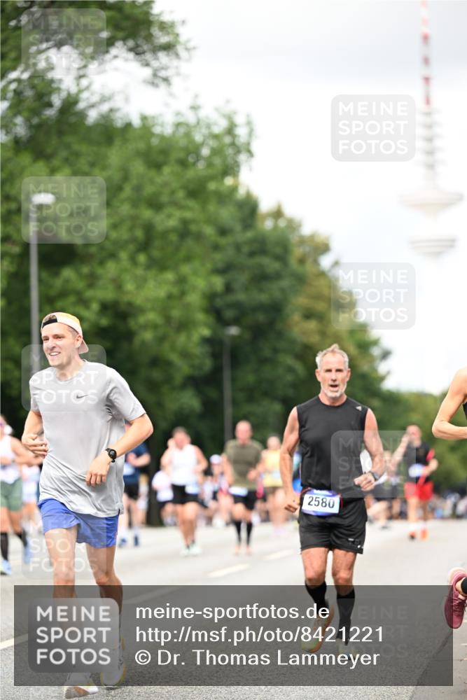 29.06.2025 - hella hamburg halbmarathon Dr. Thomas Lammeyer http://msf.ph/oto/8421221 29.06.2025 10:47:16 Kennedybrücke 1150, 1360, 1656, 1929, 1994, 2401, 2450, 2509, 2580, 2940, 2941, 3378, 3874, 4092, 4334, 4353, 4778, 4891, 4892, 5268, 5403, 6440, 6764, 6837, 7357, 7477, 7515, 7557, 7666, 8000, 8161, 8233, 8435, 8525, 8526, 9304, 9980, 10008, 10536, 10697, 10734, 10899, 11331 meine-sportfotos.de