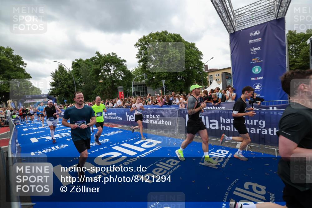 29.06.2025 - hella hamburg halbmarathon Zöllner http://msf.ph/oto/8421294 29.06.2025 10:53:40 Ziel 1030, 1098, 1502, 1783, 2058, 2630, 3399, 3819, 5399, 6628, 6762, 10549, 10895, 11588, 11589, 11604, 12632, 13865, 15061, 15113, 15441, 15497, 15856, 16092, 18143, 18450, 18612, 18666, 18715 meine-sportfotos.de
