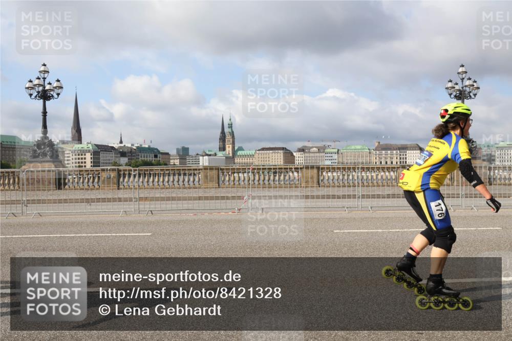 29.06.2025 - hella hamburg halbmarathon Lena Gebhardt http://msf.ph/oto/8421328 29.06.2025 08:57:46 Lombardsbrücke 176 meine-sportfotos.de