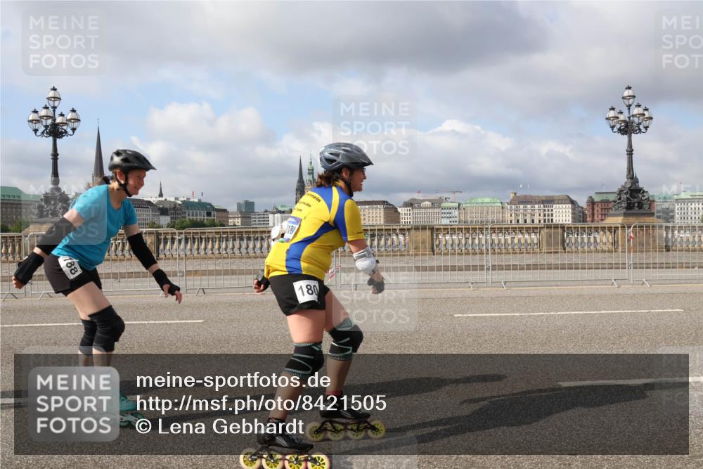 29.06.2025 - hella hamburg halbmarathon Lena Gebhardt http://msf.ph/oto/8421505 29.06.2025 08:57:47 Lombardsbrücke 188, 180 meine-sportfotos.de