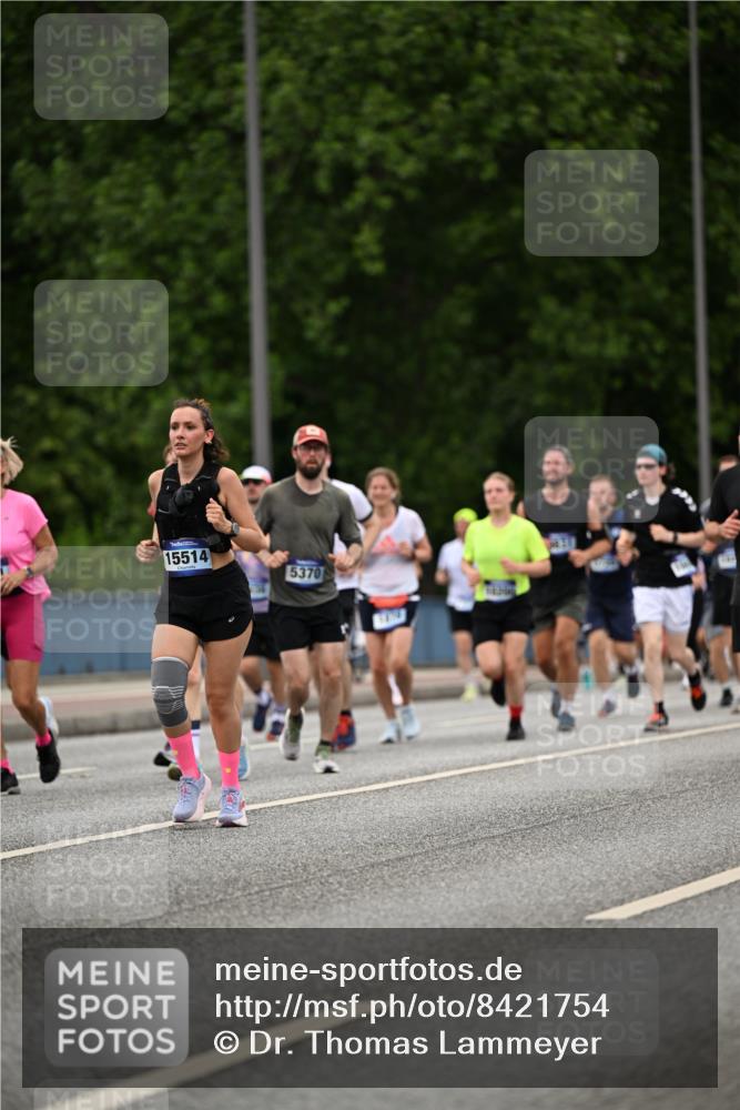 29.06.2025 - hella hamburg halbmarathon Dr. Thomas Lammeyer http://msf.ph/oto/8421754 29.06.2025 10:47:48 Kennedybrücke 1226, 1310, 1467, 1788, 1878, 2103, 2158, 2267, 2361, 2538, 2971, 3283, 3288, 3518, 3764, 4105, 4177, 4302, 5265, 5370, 5720, 5755, 6012, 7461, 7872, 8135, 8991, 9831, 9976, 10083, 10200, 10202 meine-sportfotos.de