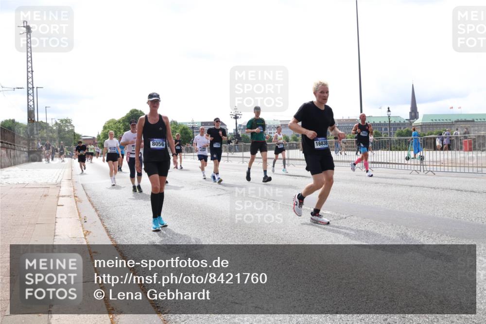 29.06.2025 - hella hamburg halbmarathon Lena Gebhardt http://msf.ph/oto/8421760 29.06.2025 10:27:48 Lombardsbrücke 11, 8056, 17791, 16838, 1148, 2080, 3389, 4372, 5177, 5285, 5825, 5847, 6214, 6632, 7497, 7764, 7978, 8085, 9567, 9688, 10158, 10412, 10413, 11256, 11692, 11739, 12500, 12780, 12823, 12842, 13043, 13568, 13678, 13860, 14206, 15607, 15608, 16569, 16804, 16838, 17427, 17791, 18012, 18097, 18301, 18626, 18766 meine-sportfotos.de