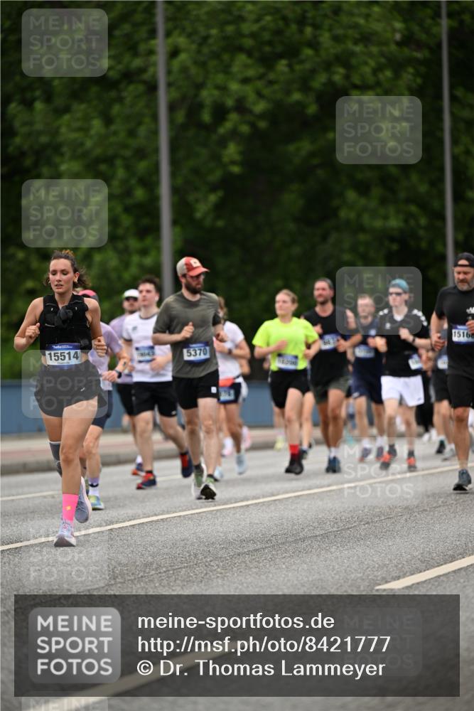 29.06.2025 - hella hamburg halbmarathon Dr. Thomas Lammeyer http://msf.ph/oto/8421777 29.06.2025 10:47:48 Kennedybrücke 1226, 1310, 1467, 1788, 1878, 2103, 2158, 2267, 2361, 2538, 2971, 3283, 3288, 3518, 3764, 4105, 4177, 4302, 5265, 5370, 5720, 5755, 6012, 7461, 7872, 8135, 8991, 9831, 9976, 10083, 10200, 10202 meine-sportfotos.de