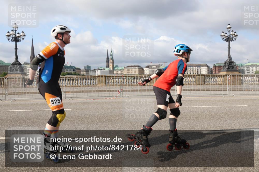 29.06.2025 - hella hamburg halbmarathon Lena Gebhardt http://msf.ph/oto/8421784 29.06.2025 08:57:47 Lombardsbrücke 525 meine-sportfotos.de