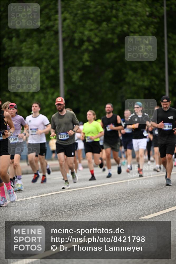 29.06.2025 - hella hamburg halbmarathon Dr. Thomas Lammeyer http://msf.ph/oto/8421798 29.06.2025 10:47:49 Kennedybrücke 1226, 1310, 1467, 1788, 1816, 1878, 2103, 2158, 2267, 2361, 2538, 2971, 3288, 3518, 4105, 4177, 4302, 5265, 5370, 5720, 5755, 6012, 7205, 7461, 7872, 8135, 8991, 9831, 9976, 10083, 10200, 10202 meine-sportfotos.de