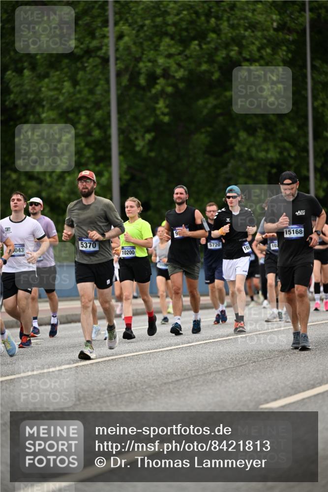 29.06.2025 - hella hamburg halbmarathon Dr. Thomas Lammeyer http://msf.ph/oto/8421813 29.06.2025 10:47:49 Kennedybrücke 1226, 1310, 1467, 1788, 1816, 1878, 2103, 2158, 2267, 2361, 2538, 2971, 3288, 3518, 4105, 4177, 4302, 5265, 5370, 5720, 5755, 6012, 7205, 7461, 7872, 8135, 8991, 9831, 9976, 10083, 10200, 10202 meine-sportfotos.de
