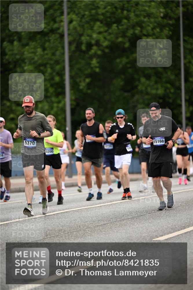 29.06.2025 - hella hamburg halbmarathon Dr. Thomas Lammeyer http://msf.ph/oto/8421835 29.06.2025 10:47:50 Kennedybrücke 1226, 1310, 1467, 1788, 1816, 1878, 2103, 2158, 2267, 2361, 2538, 2971, 3288, 3518, 4105, 4177, 4302, 5265, 5370, 5720, 6012, 7205, 7461, 7872, 8135, 8991, 9831, 9976, 10083, 10200, 10202 meine-sportfotos.de