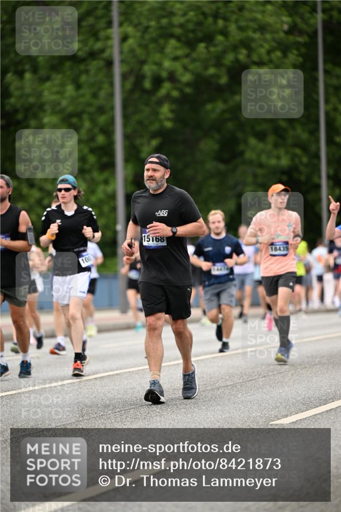 29.06.2025 - hella hamburg halbmarathon Dr. Thomas Lammeyer http://msf.ph/oto/8421873 29.06.2025 10:47:52 Kennedybrücke 1226, 1467, 1788, 1816, 1878, 2103, 2158, 2267, 2361, 2538, 2971, 3288, 3518, 4105, 4177, 4302, 5265, 5370, 5720, 6012, 7205, 7461, 7872, 8135, 8991, 9831, 9976, 10083, 10200, 10202 meine-sportfotos.de