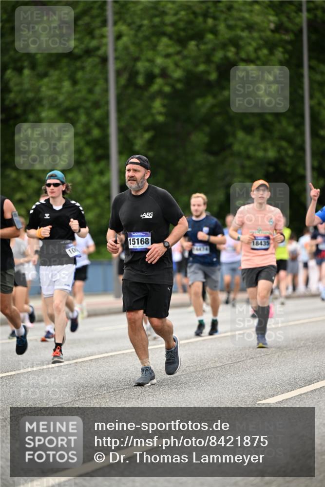 29.06.2025 - hella hamburg halbmarathon Dr. Thomas Lammeyer http://msf.ph/oto/8421875 29.06.2025 10:47:52 Kennedybrücke 1226, 1467, 1788, 1816, 1878, 2103, 2158, 2267, 2361, 2538, 2971, 3288, 3518, 4105, 4177, 4302, 5265, 5370, 5720, 6012, 7205, 7461, 7872, 8135, 8991, 9831, 9976, 10083, 10200, 10202 meine-sportfotos.de
