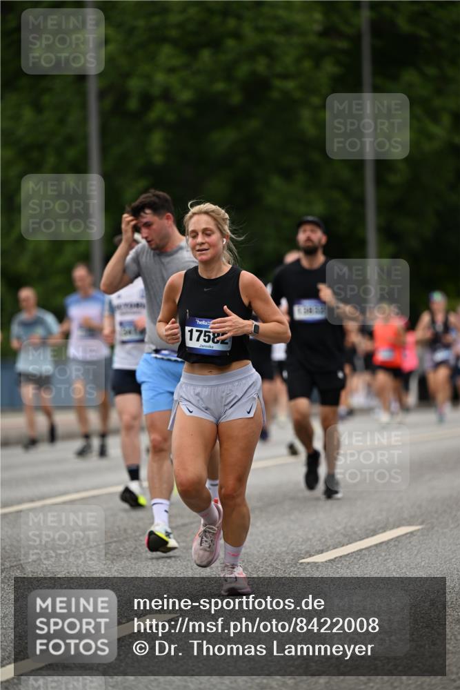 29.06.2025 - hella hamburg halbmarathon Dr. Thomas Lammeyer http://msf.ph/oto/8422008 29.06.2025 10:47:58 Kennedybrücke 1226, 1788, 1816, 1878, 2103, 2158, 2267, 2343, 2361, 2538, 3288, 3518, 4177, 4302, 5214, 5265, 5370, 5720, 6012, 6096, 7205, 7461, 7872, 8135, 8991, 9704, 9831, 9976, 10083, 10200, 10202, 11279 meine-sportfotos.de