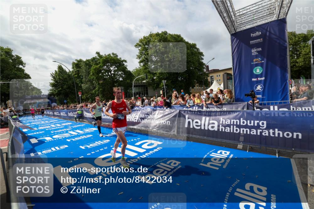 29.06.2025 - hella hamburg halbmarathon Zöllner http://msf.ph/oto/8422034 29.06.2025 10:32:15 Ziel 1894, 7272, 15826, 16736 meine-sportfotos.de