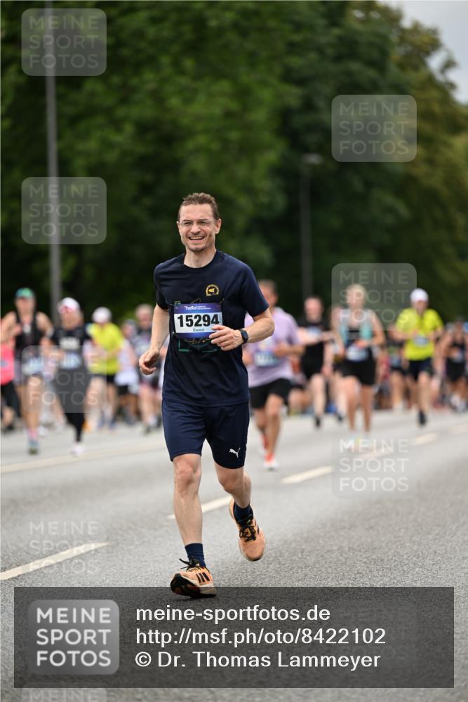 29.06.2025 - hella hamburg halbmarathon Dr. Thomas Lammeyer http://msf.ph/oto/8422102 29.06.2025 10:48:01 Kennedybrücke 1788, 1816, 1878, 2103, 2158, 2343, 2361, 3518, 4302, 5214, 5265, 5370, 5649, 5720, 6012, 6096, 7205, 7461, 7872, 8135, 8991, 9704, 9831, 9976, 10083, 10200, 10202, 11279 meine-sportfotos.de