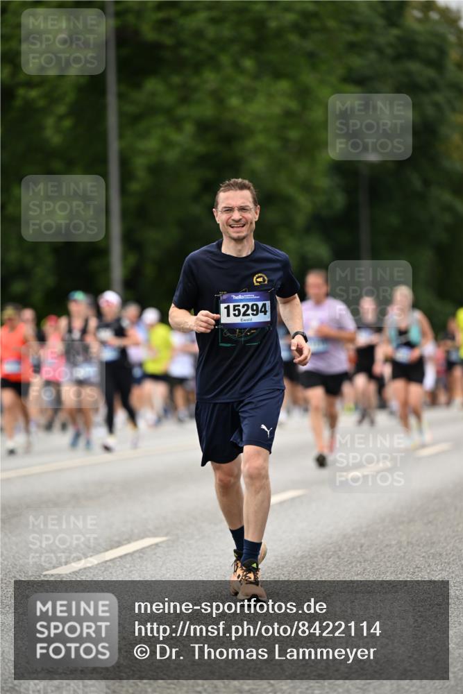 29.06.2025 - hella hamburg halbmarathon Dr. Thomas Lammeyer http://msf.ph/oto/8422114 29.06.2025 10:48:01 Kennedybrücke 1788, 1816, 1878, 2103, 2158, 2343, 2361, 3518, 4302, 5214, 5265, 5370, 5649, 5720, 6012, 6096, 7205, 7461, 7872, 8135, 8991, 9704, 9831, 9976, 10083, 10200, 10202, 11279 meine-sportfotos.de