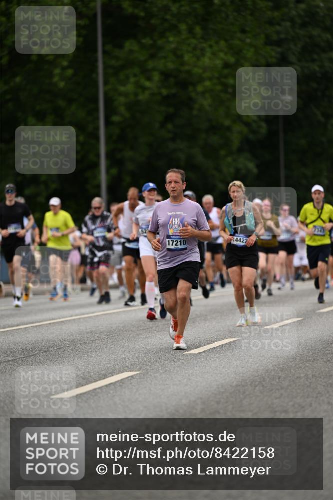 29.06.2025 - hella hamburg halbmarathon Dr. Thomas Lammeyer http://msf.ph/oto/8422158 29.06.2025 10:48:04 Kennedybrücke 1816, 1878, 2158, 2343, 2361, 3518, 5214, 5370, 5649, 5720, 6012, 6096, 6931, 7197, 7205, 7461, 8135, 8504, 8991, 9704, 9831, 9976, 10083, 10200, 10202, 11279 meine-sportfotos.de
