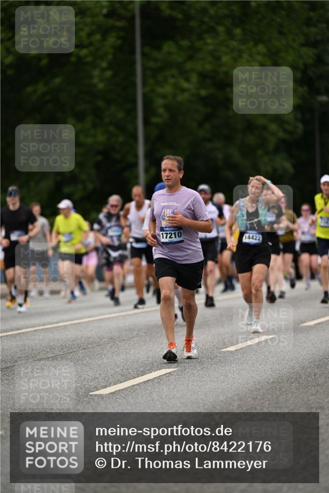 29.06.2025 - hella hamburg halbmarathon Dr. Thomas Lammeyer http://msf.ph/oto/8422176 29.06.2025 10:48:05 Kennedybrücke 1816, 1878, 2158, 2343, 2361, 5214, 5370, 5649, 5720, 6012, 6096, 6931, 7197, 7205, 7461, 8135, 8504, 8991, 9704, 9831, 9976, 10083, 10200, 10202, 11279 meine-sportfotos.de