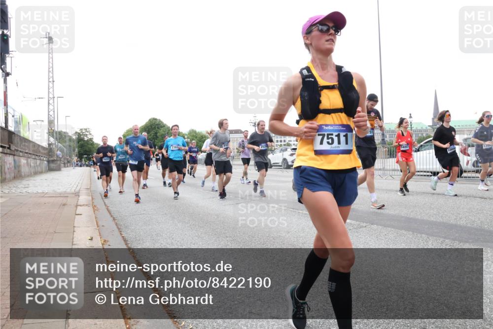 29.06.2025 - hella hamburg halbmarathon Lena Gebhardt http://msf.ph/oto/8422190 29.06.2025 10:52:46 Lombardsbrücke 1626, 2362, 2528, 7511, 51, 14897, 10600, 1705, 1369, 1826, 2146, 2291, 2362, 2420, 2528, 2701, 2983, 2988, 3140, 3227, 3645, 3787, 4591, 4729, 4815, 5360, 6135, 6521, 6671, 7032, 7511, 7681, 7735, 7737, 7812, 8641, 9068, 9070, 9103, 9545, 9731, 10055, 10080, 10296, 10392, 10417, 10568, 10600, 10634, 10879, 10884, 10928, 10981, 11084, 11297, 11520, 11524, 11736, 11919, 12127, 12128, 12546, 12558, 12994, 14009, 14765, 14807, 14977, 14979 meine-sportfotos.de