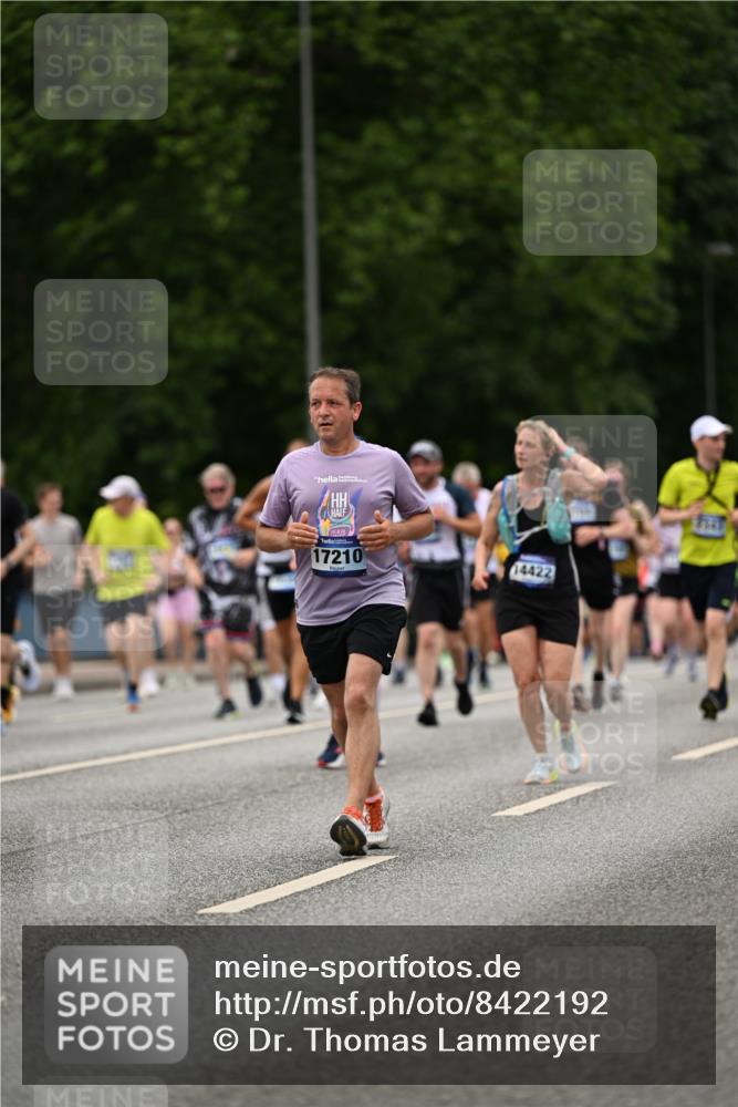 29.06.2025 - hella hamburg halbmarathon Dr. Thomas Lammeyer http://msf.ph/oto/8422192 29.06.2025 10:48:05 Kennedybrücke 1816, 1878, 2158, 2343, 2361, 5214, 5370, 5649, 5720, 6012, 6096, 6931, 7197, 7205, 7461, 8135, 8504, 8991, 9704, 9831, 9976, 10083, 10200, 10202, 11279 meine-sportfotos.de
